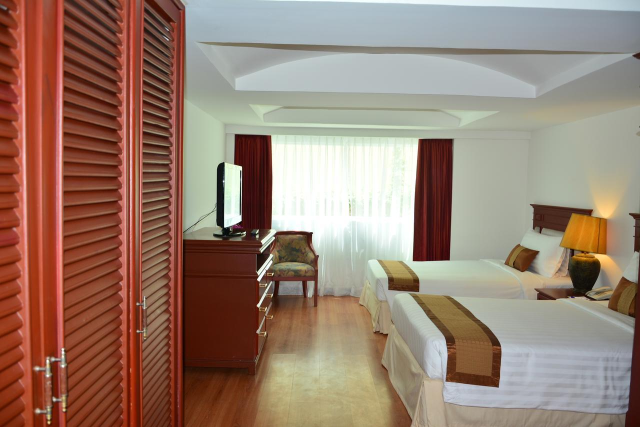 Pride Beach Resort - Adults Only Patong Exterior photo